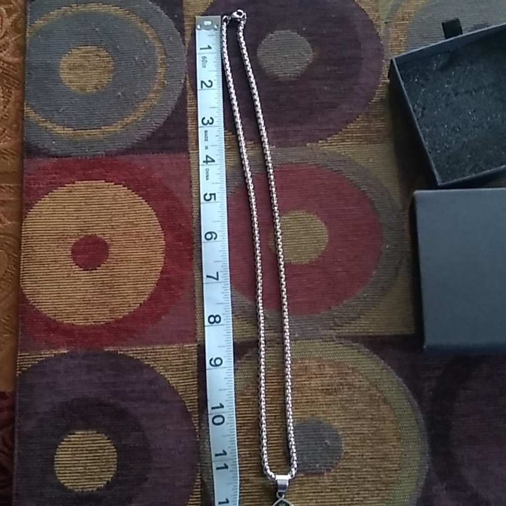 Men's stainless steel cross - Picture 3 of 7